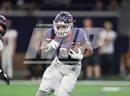 Thumbnail 2 in Ryan vs. Colleyville Heritage (UIL 5A Division 1 Region 1 Quarterfinals) photogallery.
