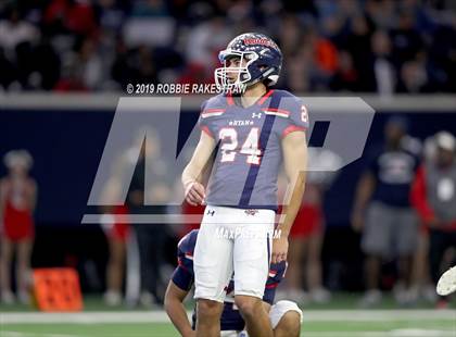Thumbnail 1 in Ryan vs. Colleyville Heritage (UIL 5A Division 1 Region 1 Quarterfinals) photogallery.