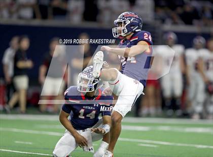 Thumbnail 3 in Ryan vs. Colleyville Heritage (UIL 5A Division 1 Region 1 Quarterfinals) photogallery.