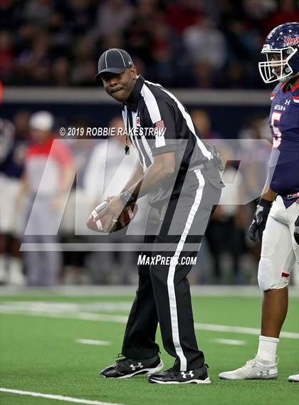 Thumbnail 2 in Ryan vs. Colleyville Heritage (UIL 5A Division 1 Region 1 Quarterfinals) photogallery.