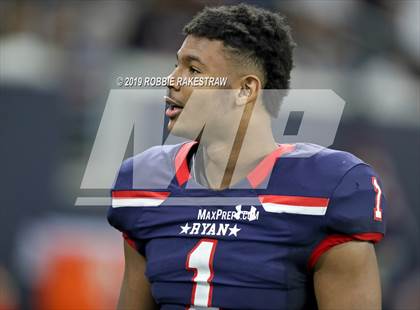 Thumbnail 3 in Ryan vs. Colleyville Heritage (UIL 5A Division 1 Region 1 Quarterfinals) photogallery.