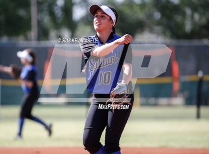 Thumbnail 3 in Bagdad vs Greyhills Academy photogallery.