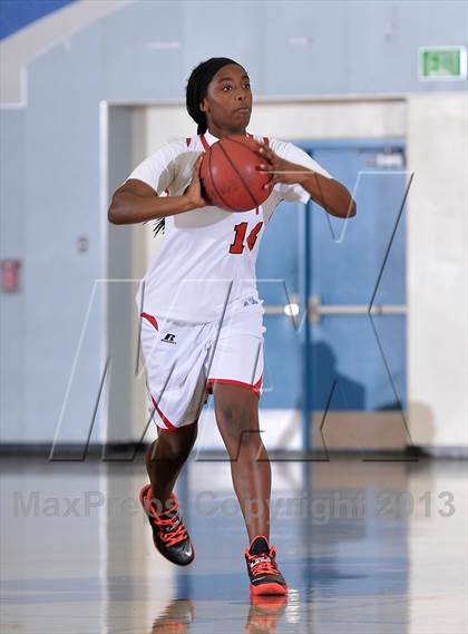 Thumbnail 2 in Rio Americano vs. Cordova (Lady Bulldogs Winter Classic) photogallery.