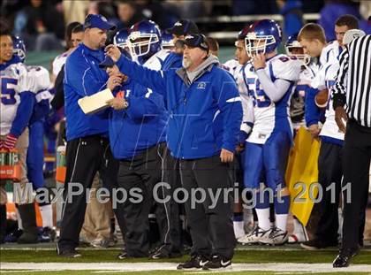 Thumbnail 3 in Folsom vs Vacaville (CIF SJS D2 Final) photogallery.