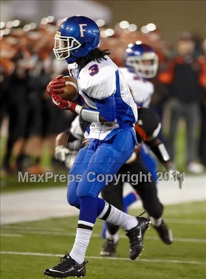 Thumbnail 3 in Folsom vs Vacaville (CIF SJS D2 Final) photogallery.