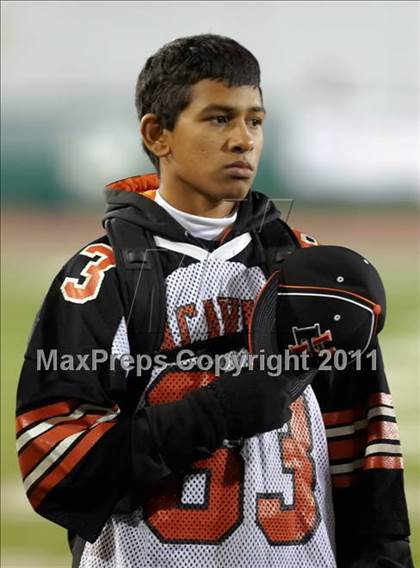 Thumbnail 3 in Folsom vs Vacaville (CIF SJS D2 Final) photogallery.