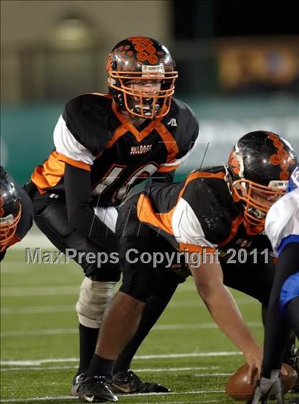 Thumbnail 3 in Folsom vs Vacaville (CIF SJS D2 Final) photogallery.