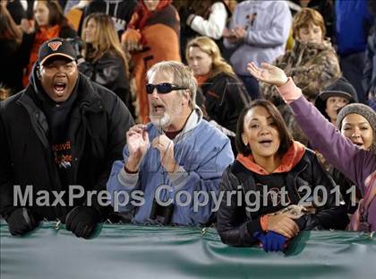 Thumbnail 2 in Folsom vs Vacaville (CIF SJS D2 Final) photogallery.