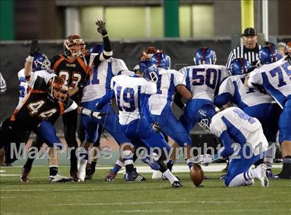 Thumbnail 2 in Folsom vs Vacaville (CIF SJS D2 Final) photogallery.
