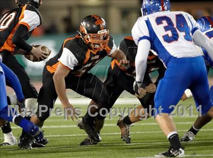 Thumbnail 3 in Folsom vs Vacaville (CIF SJS D2 Final) photogallery.