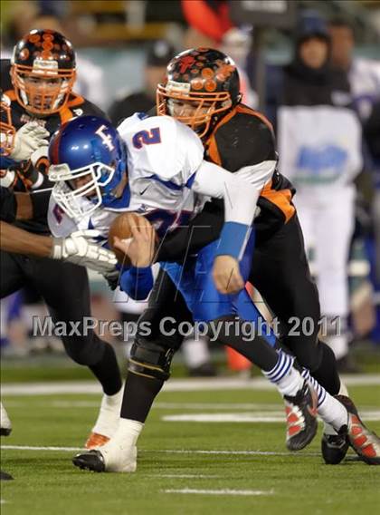 Thumbnail 1 in Folsom vs Vacaville (CIF SJS D2 Final) photogallery.