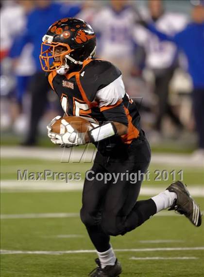 Thumbnail 3 in Folsom vs Vacaville (CIF SJS D2 Final) photogallery.