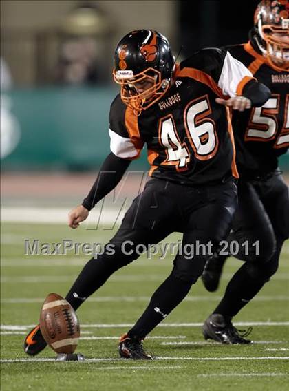 Thumbnail 2 in Folsom vs Vacaville (CIF SJS D2 Final) photogallery.