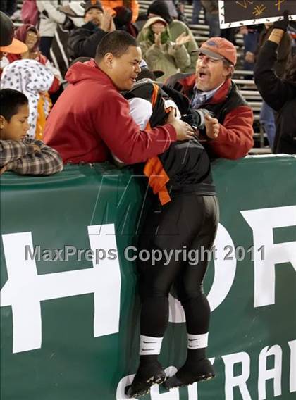 Thumbnail 2 in Folsom vs Vacaville (CIF SJS D2 Final) photogallery.