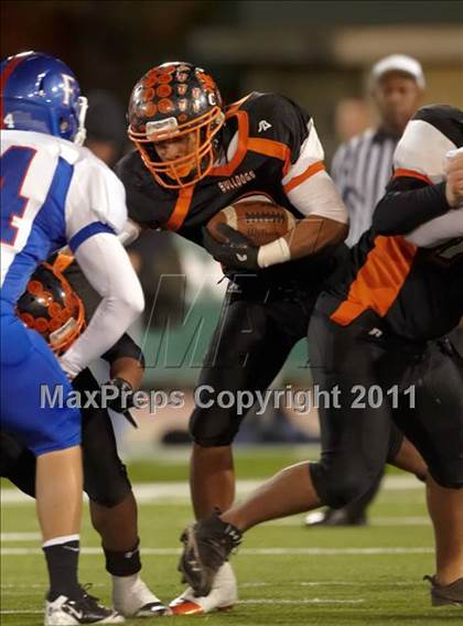 Thumbnail 1 in Folsom vs Vacaville (CIF SJS D2 Final) photogallery.