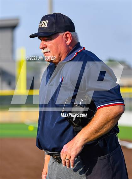 Thumbnail 3 in Burton vs Milano (UIL 2A Reg IV Area Playoff) photogallery.