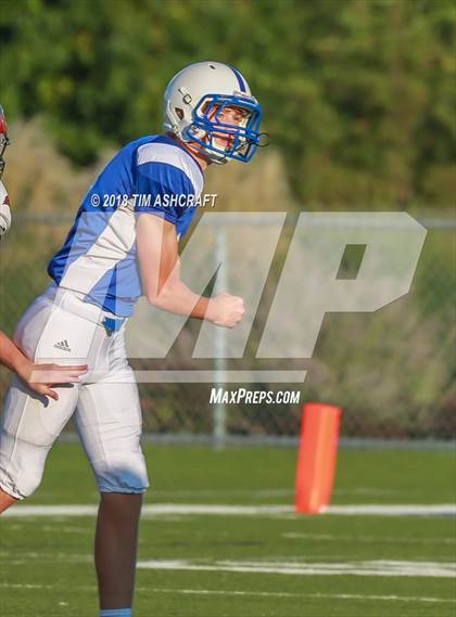 Thumbnail 2 in St. Xavier vs. Beavercreek photogallery.