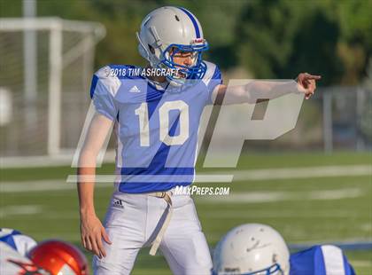 Thumbnail 2 in St. Xavier vs. Beavercreek photogallery.