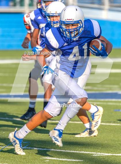 Thumbnail 1 in St. Xavier vs. Beavercreek photogallery.