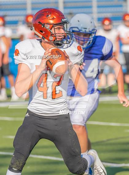 Thumbnail 3 in St. Xavier vs. Beavercreek photogallery.