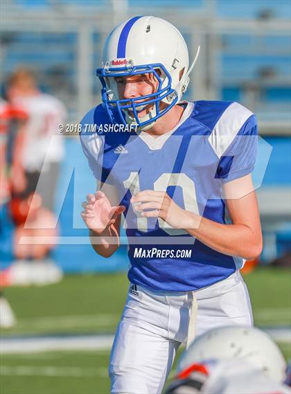 Thumbnail 2 in St. Xavier vs. Beavercreek photogallery.