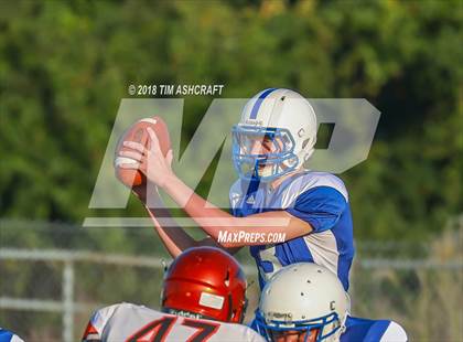Thumbnail 2 in St. Xavier vs. Beavercreek photogallery.