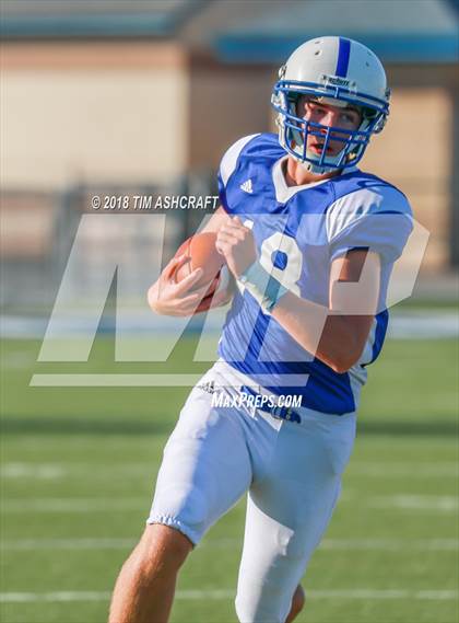 Thumbnail 1 in St. Xavier vs. Beavercreek photogallery.