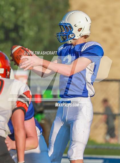 Thumbnail 3 in St. Xavier vs. Beavercreek photogallery.