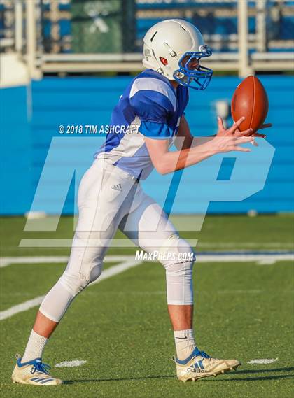 Thumbnail 2 in St. Xavier vs. Beavercreek photogallery.