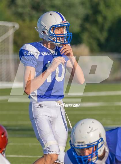 Thumbnail 1 in St. Xavier vs. Beavercreek photogallery.