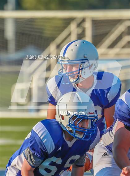 Thumbnail 2 in St. Xavier vs. Beavercreek photogallery.