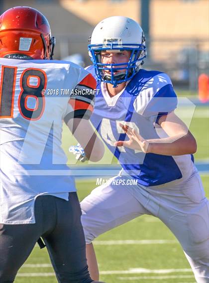 Thumbnail 1 in St. Xavier vs. Beavercreek photogallery.