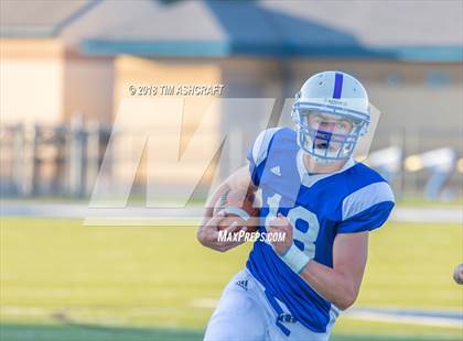 Thumbnail 2 in St. Xavier vs. Beavercreek photogallery.