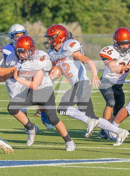 Thumbnail 3 in St. Xavier vs. Beavercreek photogallery.