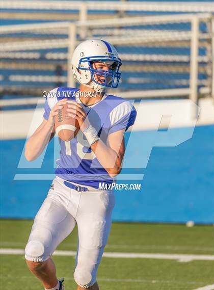 Thumbnail 2 in St. Xavier vs. Beavercreek photogallery.