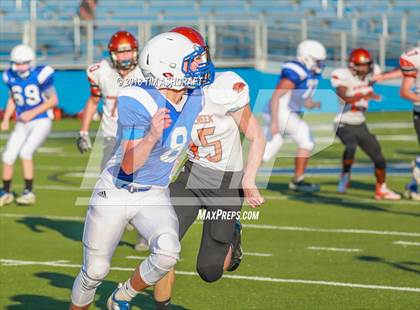 Thumbnail 2 in St. Xavier vs. Beavercreek photogallery.