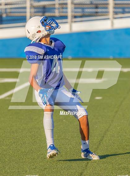 Thumbnail 3 in St. Xavier vs. Beavercreek photogallery.