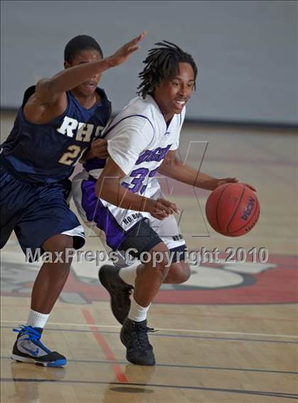 Thumbnail 1 in Castlemont vs. Rosemont (Cordova Classic) photogallery.
