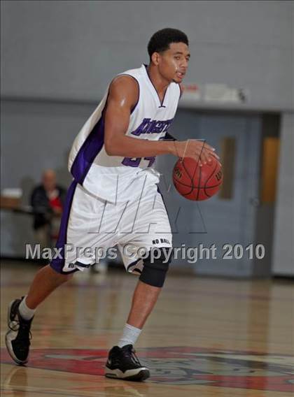 Thumbnail 3 in Castlemont vs. Rosemont (Cordova Classic) photogallery.