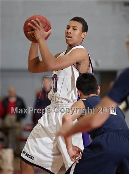 Thumbnail 1 in Castlemont vs. Rosemont (Cordova Classic) photogallery.