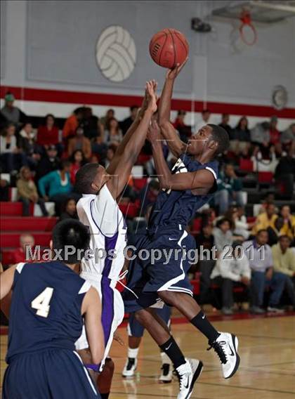 Thumbnail 3 in Castlemont vs. Rosemont (Cordova Classic) photogallery.