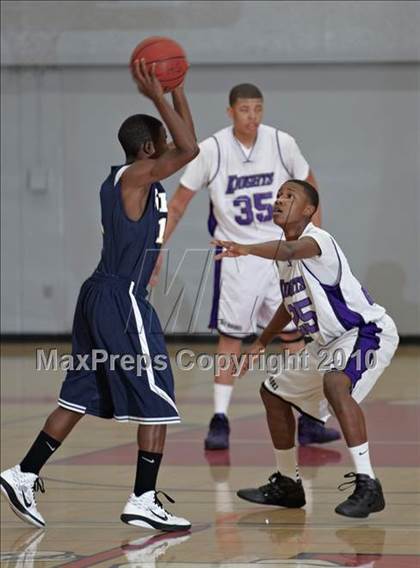 Thumbnail 2 in Castlemont vs. Rosemont (Cordova Classic) photogallery.