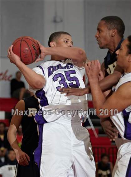 Thumbnail 3 in Castlemont vs. Rosemont (Cordova Classic) photogallery.
