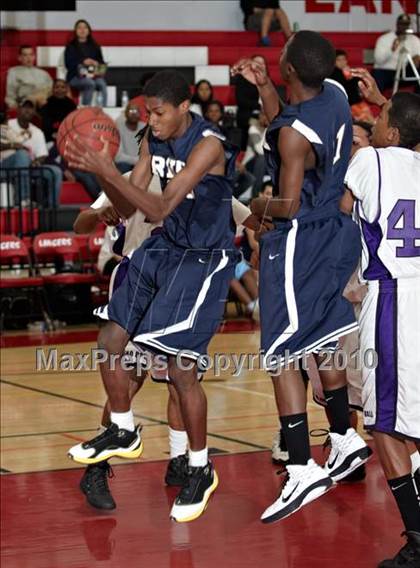 Thumbnail 2 in Castlemont vs. Rosemont (Cordova Classic) photogallery.