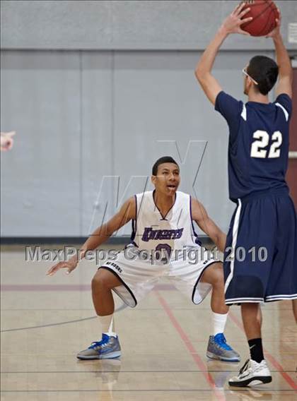 Thumbnail 1 in Castlemont vs. Rosemont (Cordova Classic) photogallery.