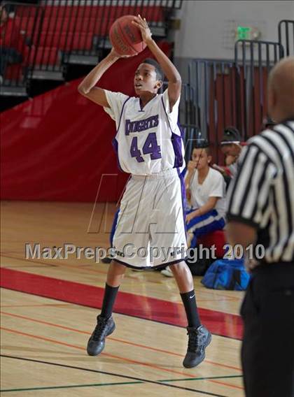 Thumbnail 2 in Castlemont vs. Rosemont (Cordova Classic) photogallery.