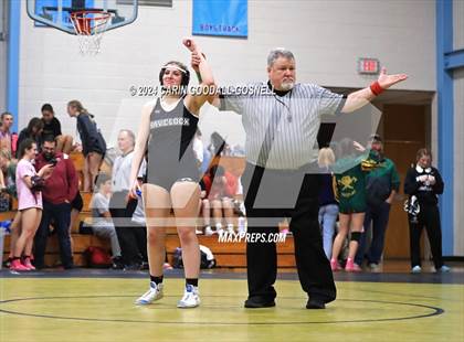 Thumbnail 3 in New Bern vs Havelock (Beast of the East) photogallery.