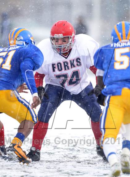 Thumbnail 2 in Cleveland Hill vs. Chenango Forks (NYSPHSAA Class C Semifinal) photogallery.