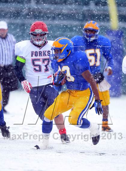 Thumbnail 1 in Cleveland Hill vs. Chenango Forks (NYSPHSAA Class C Semifinal) photogallery.