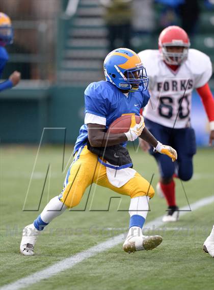 Thumbnail 1 in Cleveland Hill vs. Chenango Forks (NYSPHSAA Class C Semifinal) photogallery.